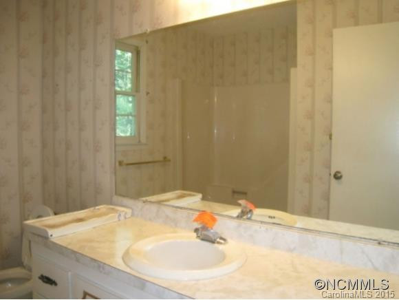 172 GROVE Street - Photo 15
