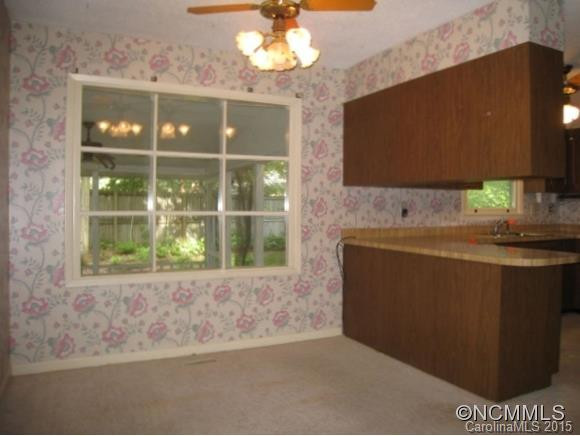 172 GROVE Street - Photo 6