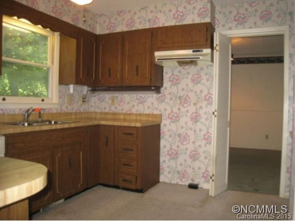 172 GROVE Street - Photo 8