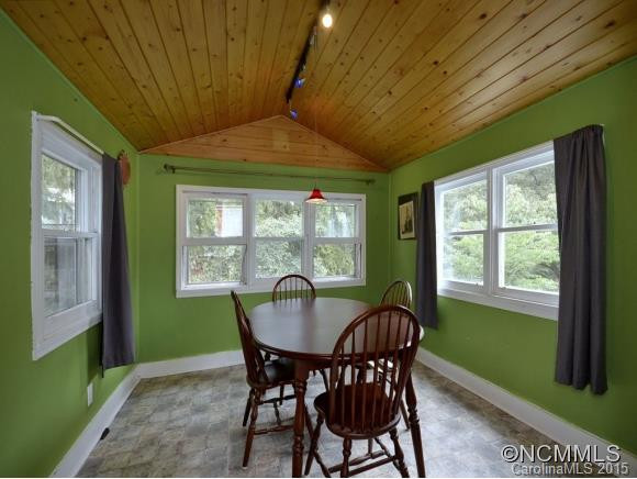 133 BARNARD AVE - Photo 6