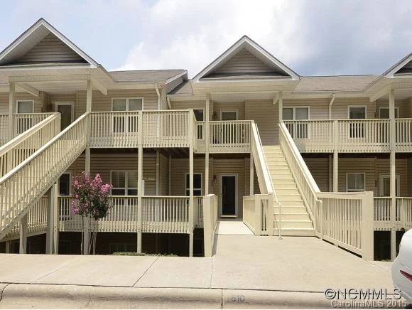 510 CARRINGTON PLACE