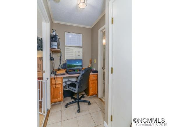 105 Arco Rd - Photo 14