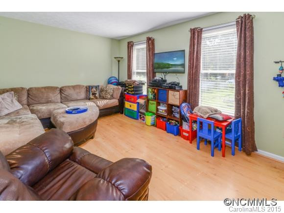 105 Arco Rd - Photo 5