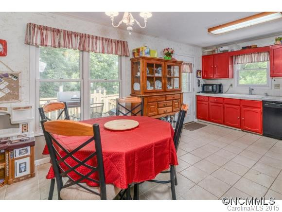 105 Arco Rd - Photo 6