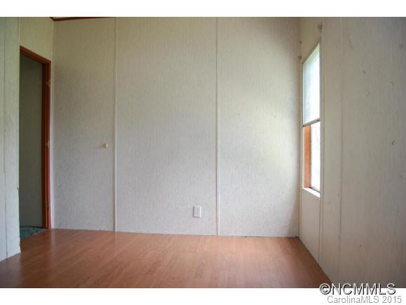 324 James St - Photo 12