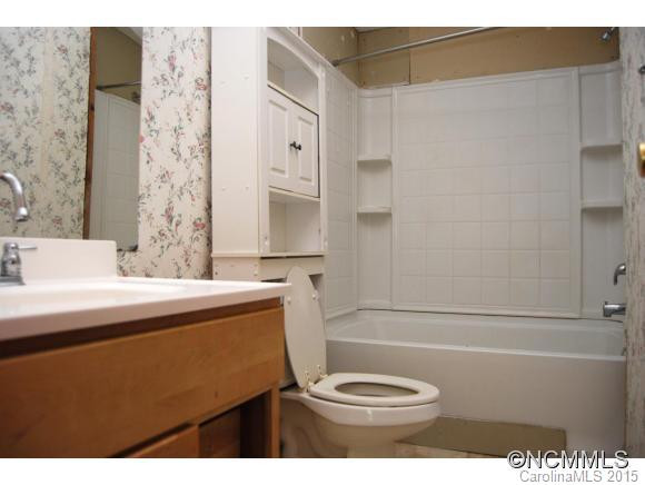 324 James St - Photo 10