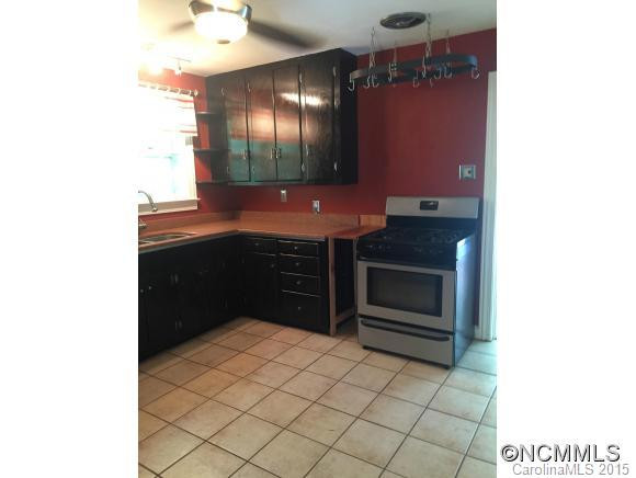 206 Ewbank - Photo 2