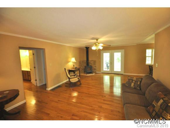 283 Fox Run - Photo 4