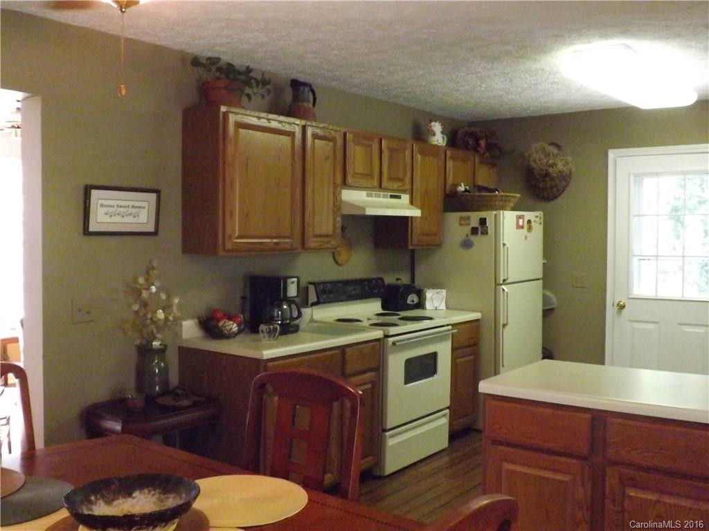 2803 Hollybrook Lane - Photo 4