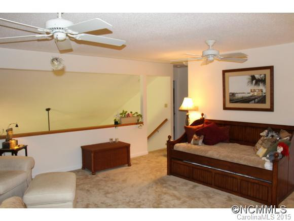 312 Oak Place - Photo 14