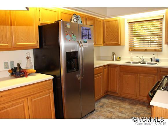 312 Oak Place - Photo 6
