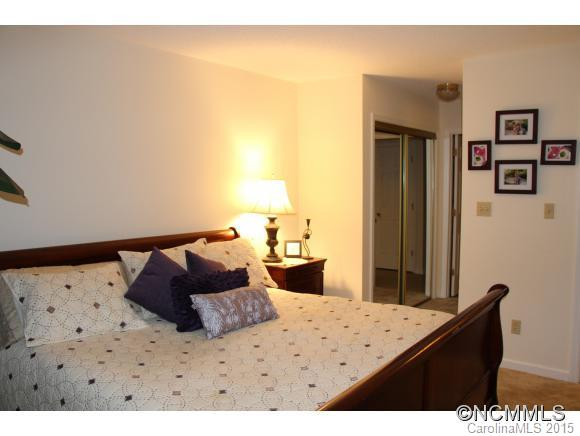312 Oak Place - Photo 10