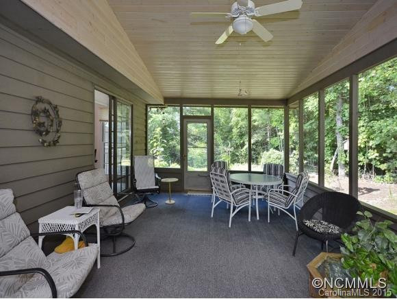 77 Hillcrest Drive - Photo 4