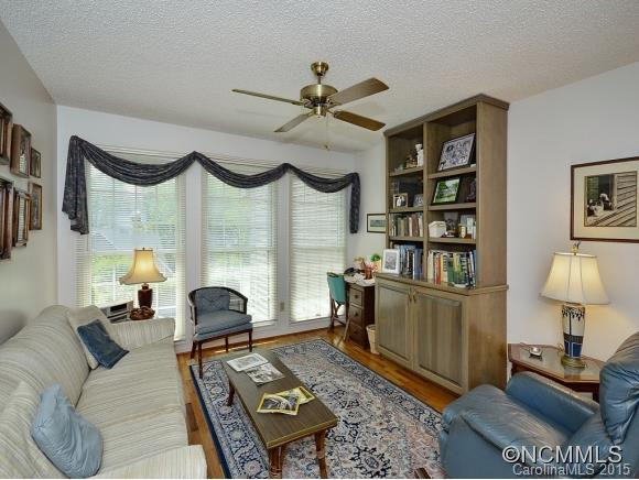 77 Hillcrest Drive - Photo 9