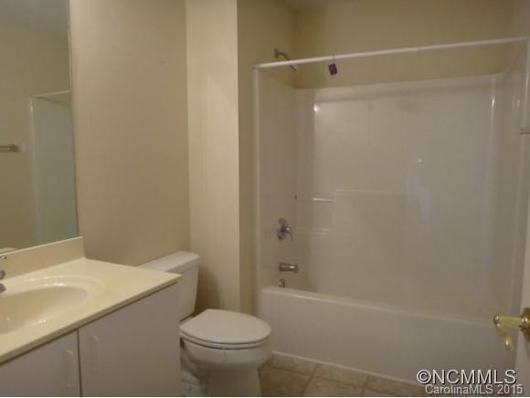 12 E. Danbury - Photo 11