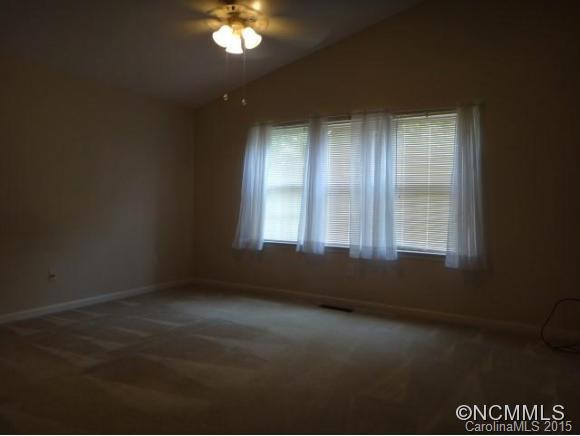 12 E. Danbury - Photo 6