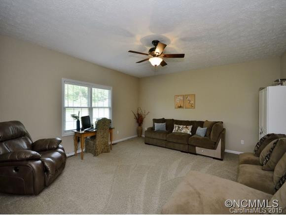 285 STEPPING STONE LANE - Photo 17