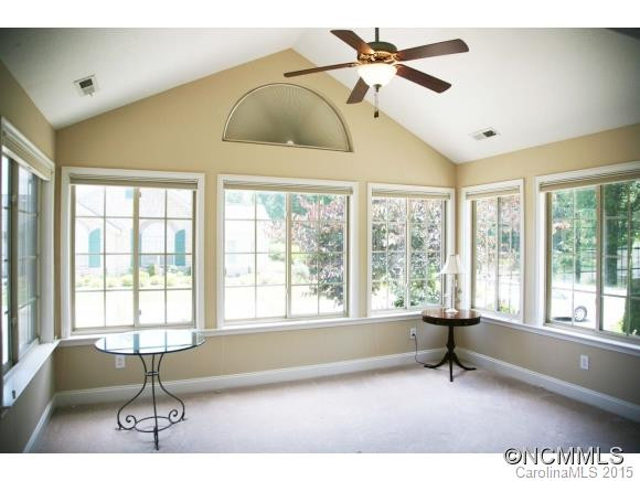 2 Mountain Meadow Circle - Photo 14
