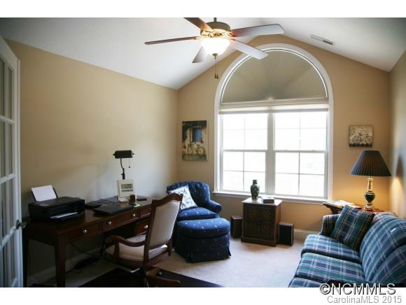 2 Mountain Meadow Circle - Photo 15