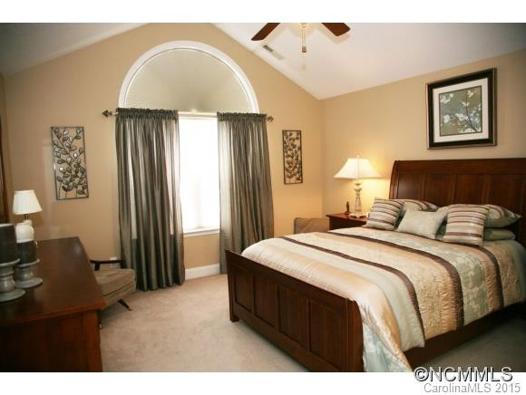 2 Mountain Meadow Circle - Photo 7