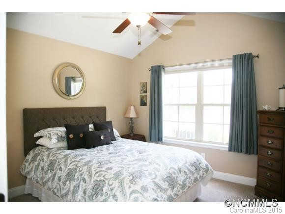 2 Mountain Meadow Circle - Photo 10