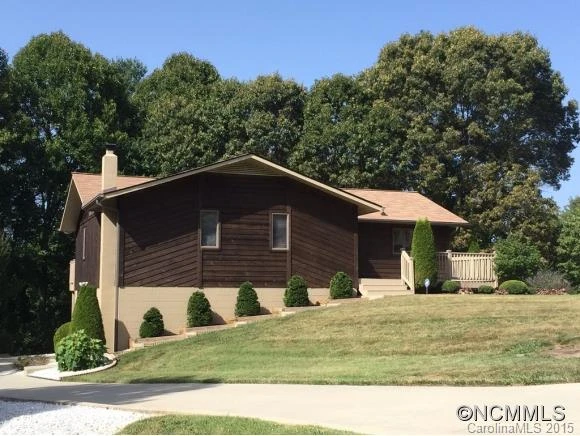 127 ASVISTA DR