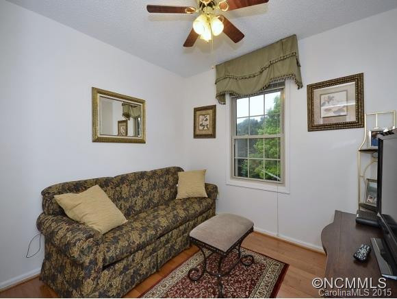 4 KING ARTHUR PL - Photo 13