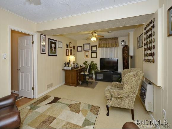 4 KING ARTHUR PL - Photo 14