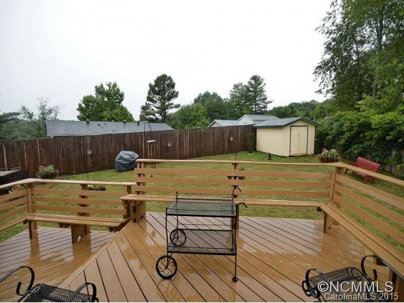 4 KING ARTHUR PL - Photo 16