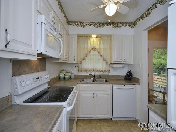 4 KING ARTHUR PL - Photo 7
