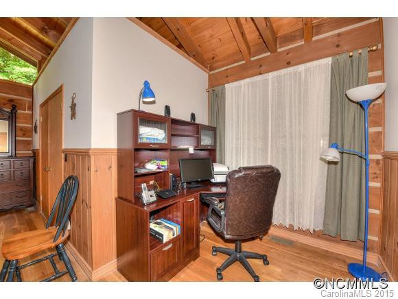 1037 Acres View Drive - Photo 18