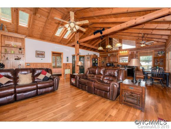 1037 Acres View Drive - Photo 3