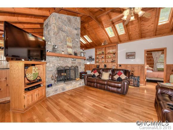 1037 Acres View Drive - Photo 5