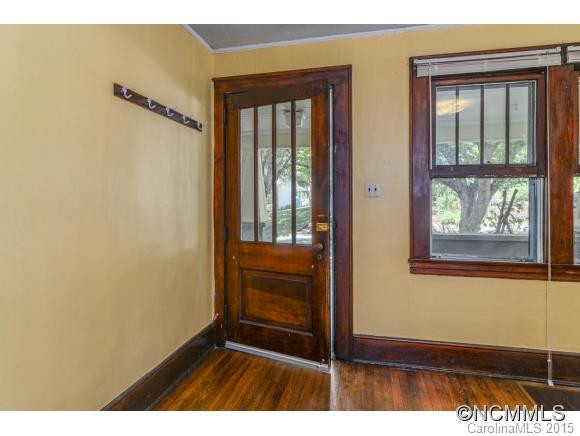 118 Swannanoa Ave - Photo 2