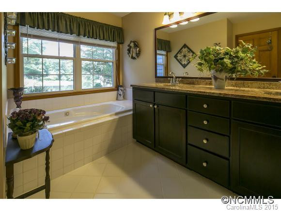 235 Hondah Boulevard - Photo 7