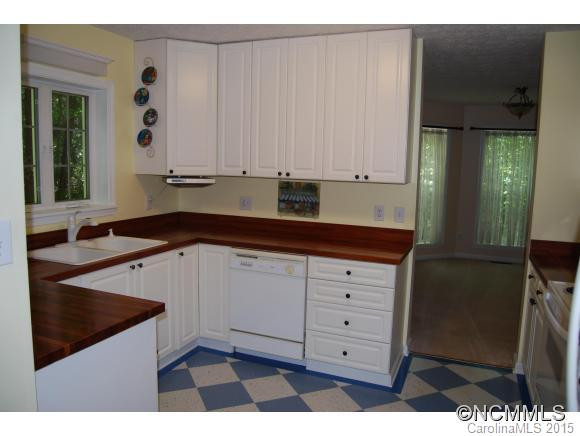 302 Sourwood Road - Photo 2