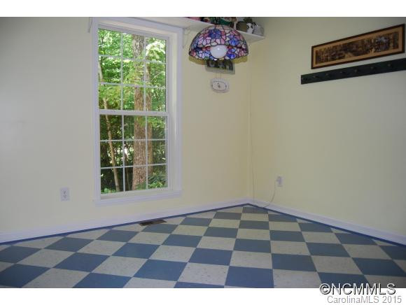 302 Sourwood Road - Photo 18