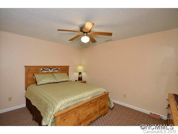 7 MAPLE LEAF DRIVE - Photo 12