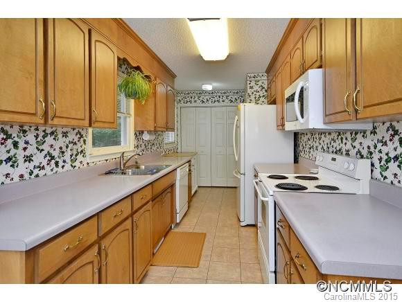 7 MAPLE LEAF DRIVE - Photo 3
