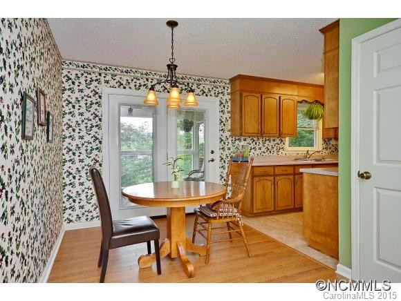 7 MAPLE LEAF DRIVE - Photo 4