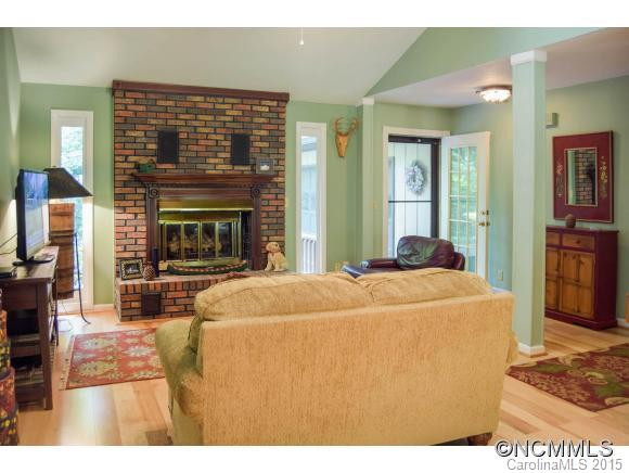 82 Willow Lake Drive - Photo 2
