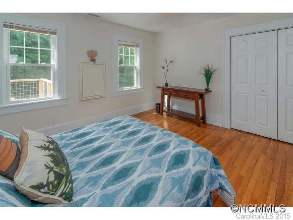 485 College Street - Photo 11