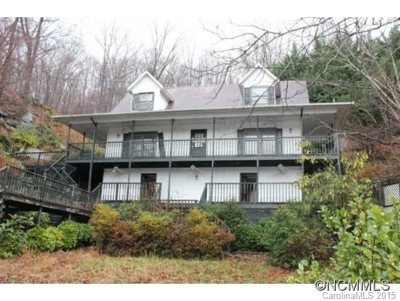 190 Moffitt Road