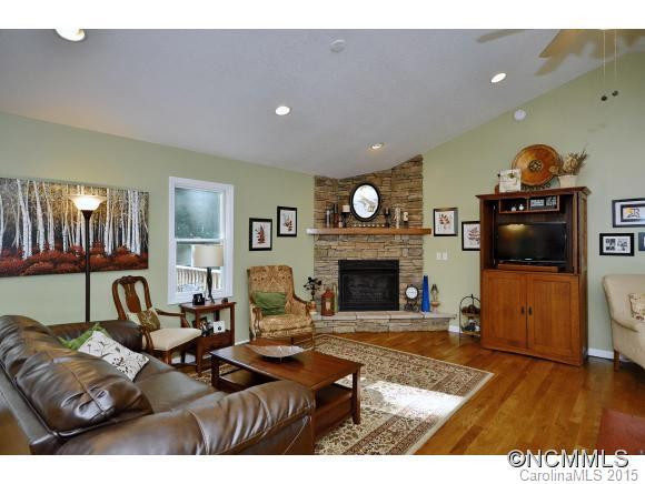 15 Poplar Creek Drive - Photo 2