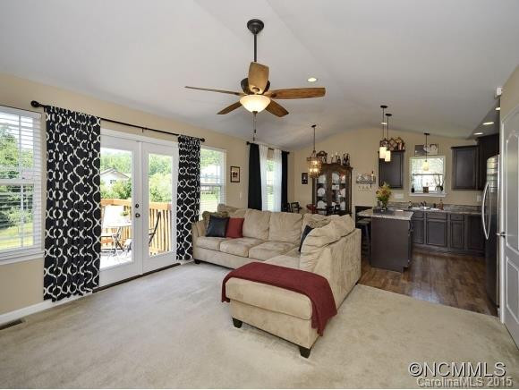 105 Pondside Court - Photo 3