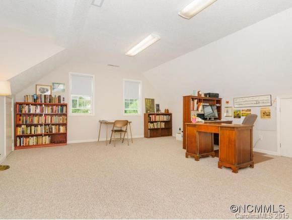104 Meadow Lake Road - Photo 17