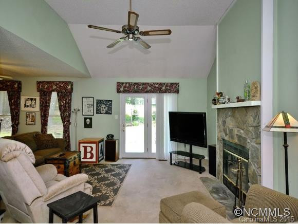 10 TIMBERLEAF DRIVE - Photo 8