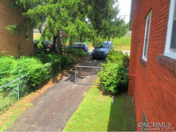 145 Clinton - Photo 3