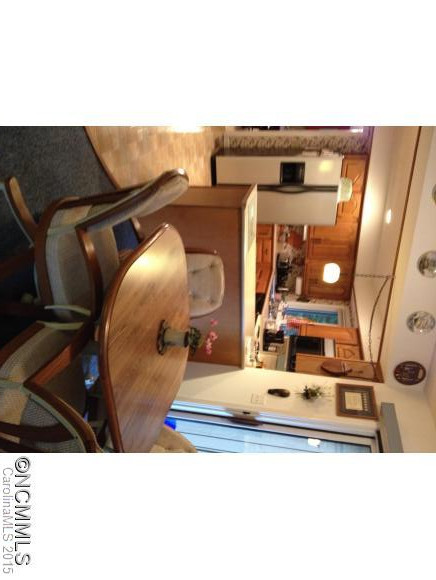 906 Red Oak - Photo 2