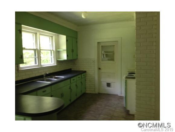 255 Mountain Cove Rd - Photo 4